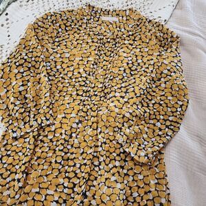 Banana Republic Semi Sheer Lemon blouse Shirt Size Medium Women's Button Up